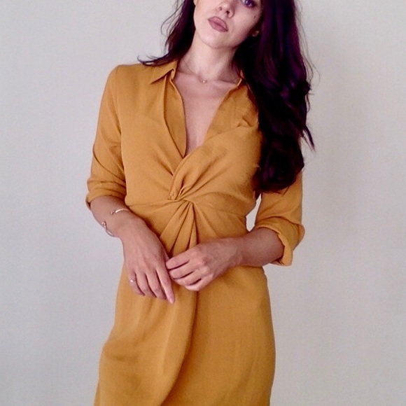 Topshop Dresses & Skirts - SOLD! Topshop Obsession Twist Mini Dress